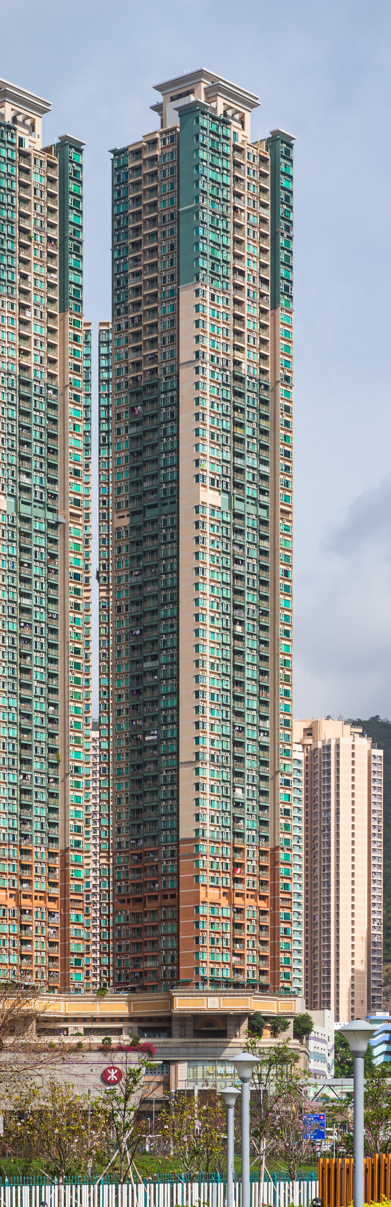 Metro Town Tower 1, Hong Kong - View from the southeast. © Mathias Beinling